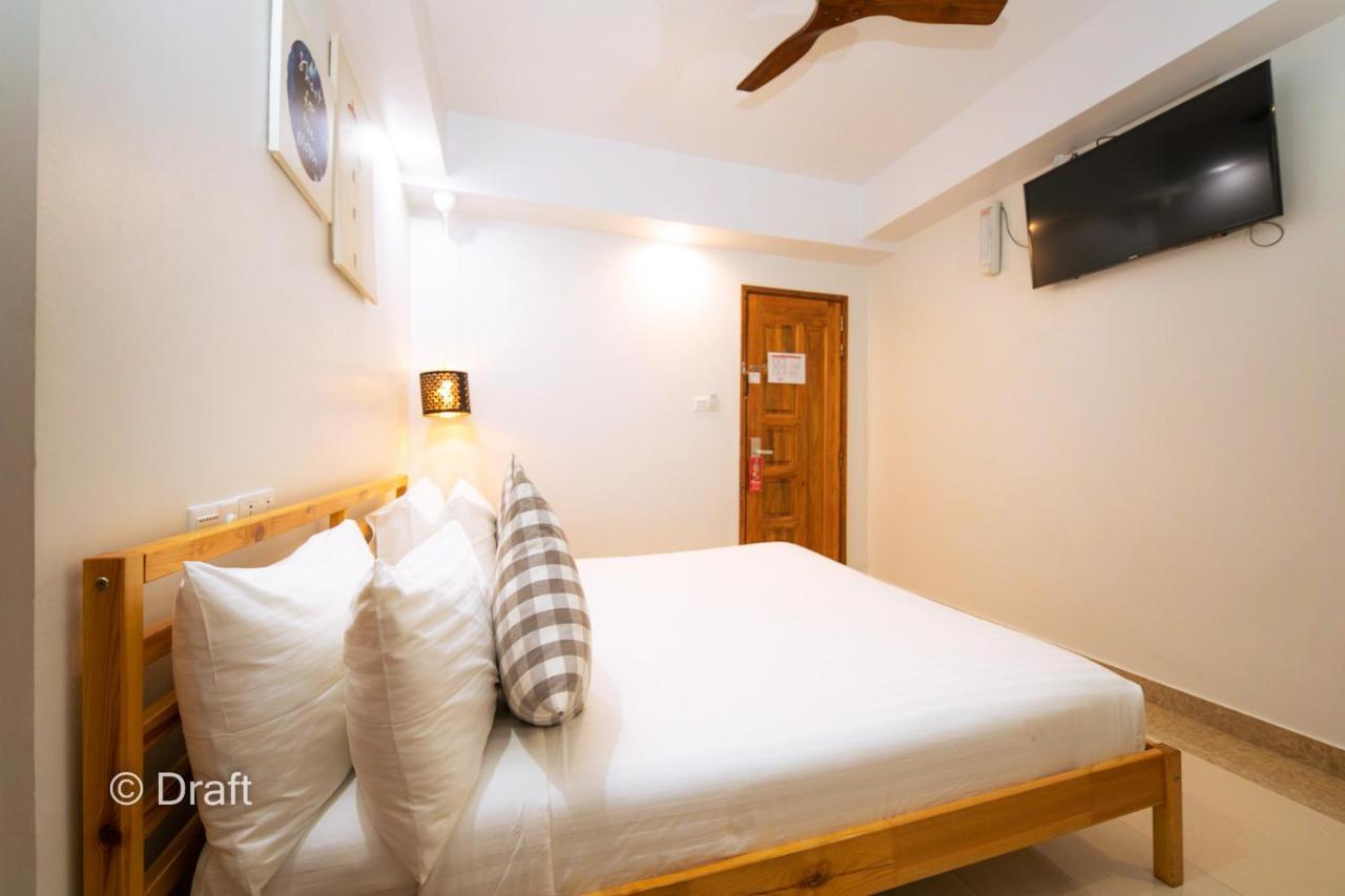 Beach Breeze And Spa Hulhumalé Exterior foto